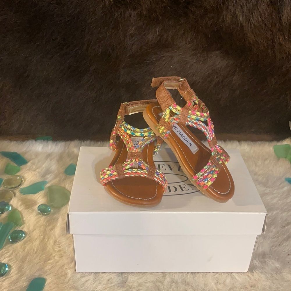 Steve Madden shoes 6 (4809)NWT